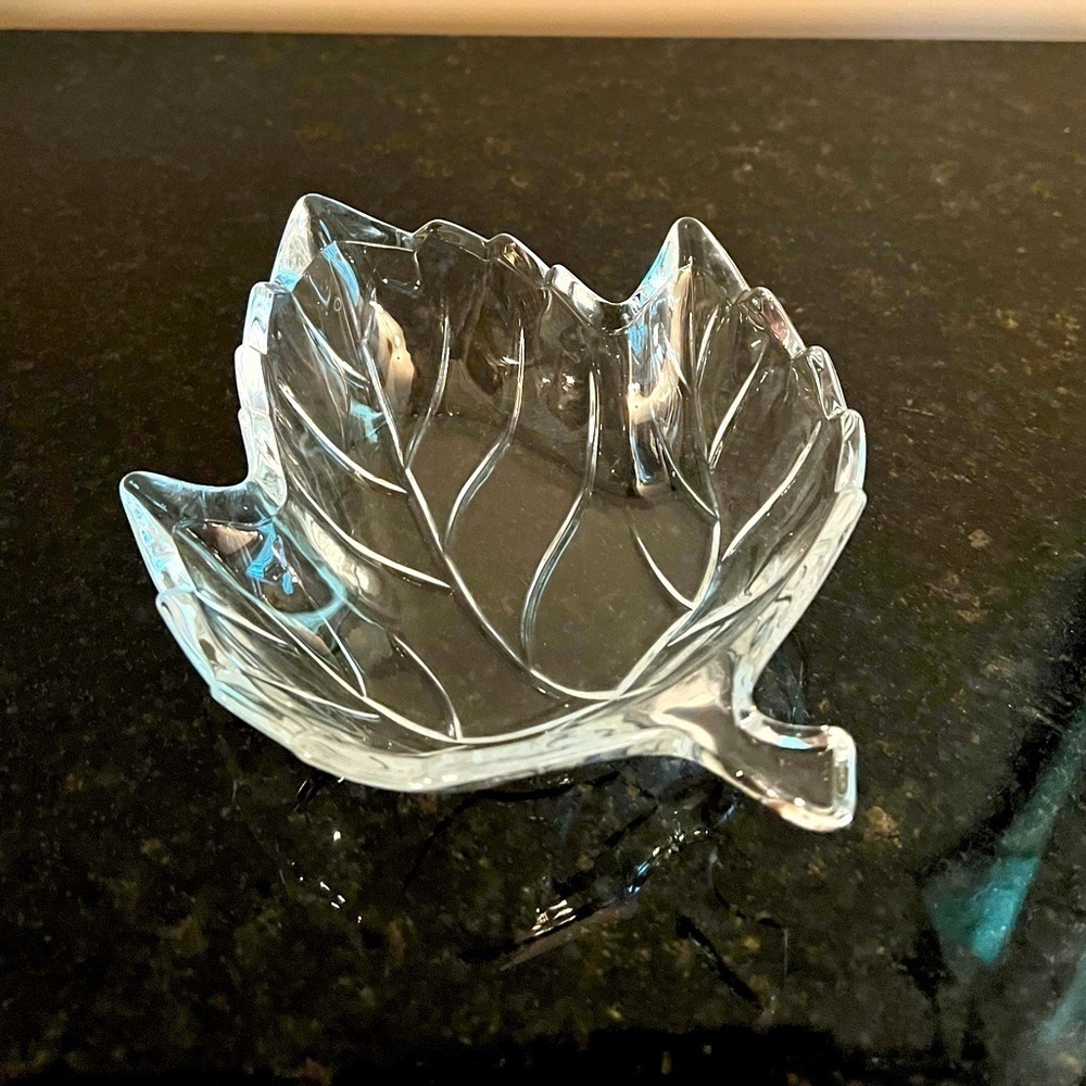 Studio Nova Crystal Maple Leaf Candy Dish Trinket Tray